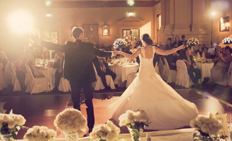 wedding couple dancing